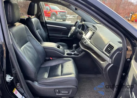 2019 Toyota Highlander Se z USA, uszkodzony, nr VIN 5TDJZRFH6KS616930